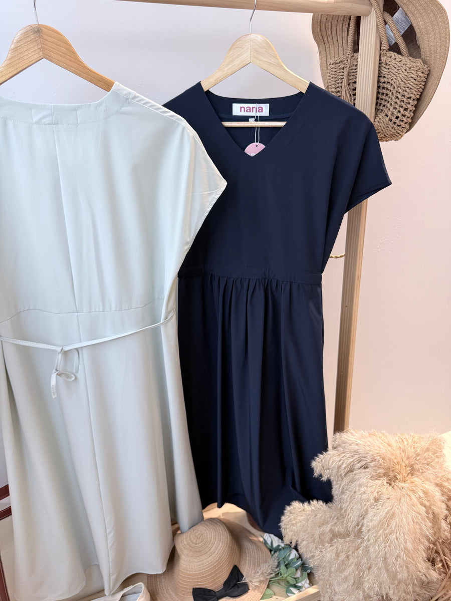 V领西装收腰连身裙