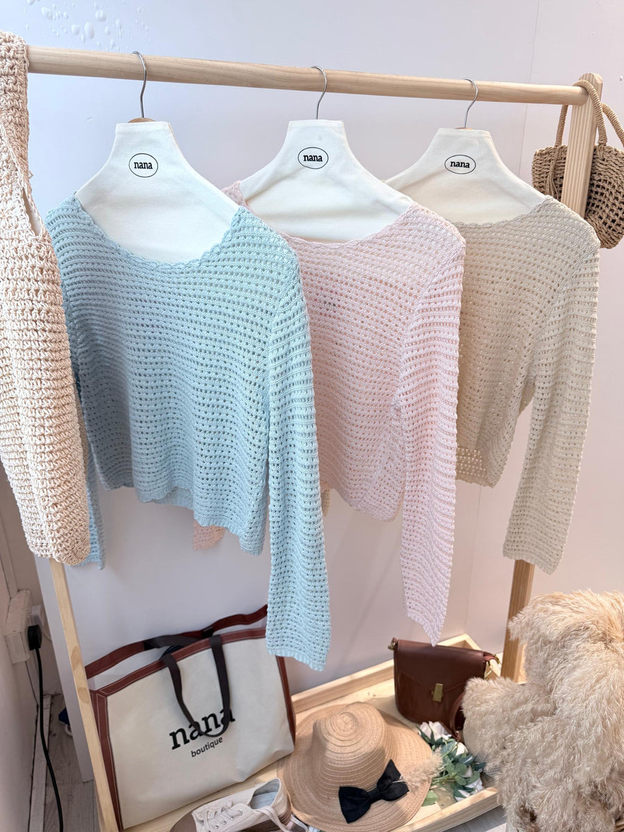 镂空针织弹力甜美短上衣