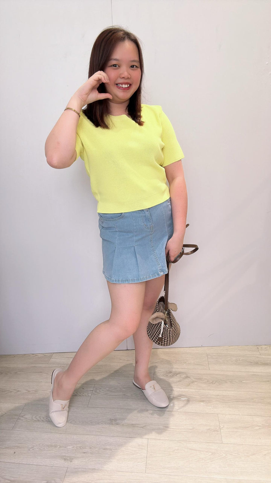 冰丝针织短版上衣