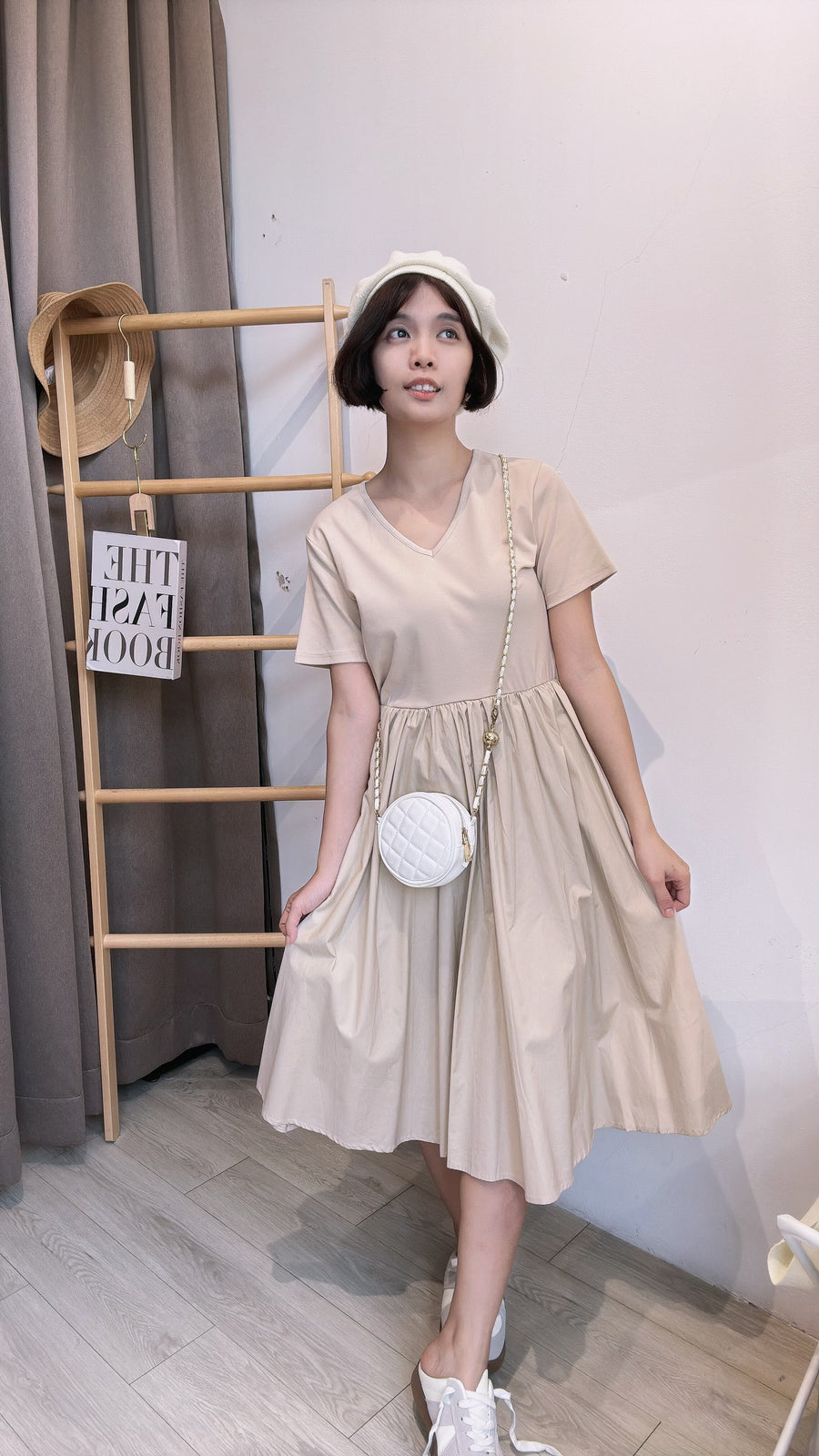 V领cotton并接polyester 套裙